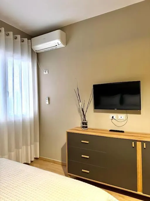 Cozy Seaside Retreat Lejlighed Vlorë
